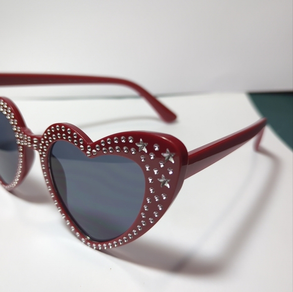 💗Heart Shape Sunglasses With Rhinestones Bling Bubbly Burgundy - Picture 8 of 15
